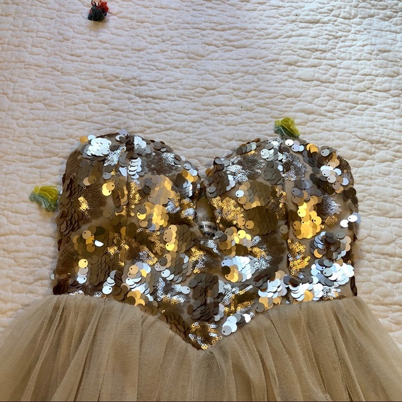 Adorable formal dress - Picture 2 of 6